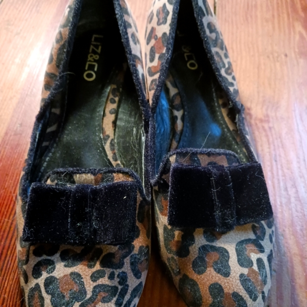 Liz & Co Leopard print flats